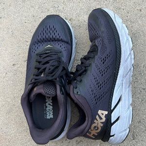Hoka One One Clifton